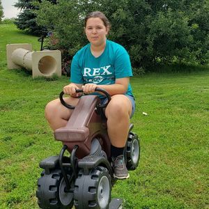 Meet your Posher, Dana